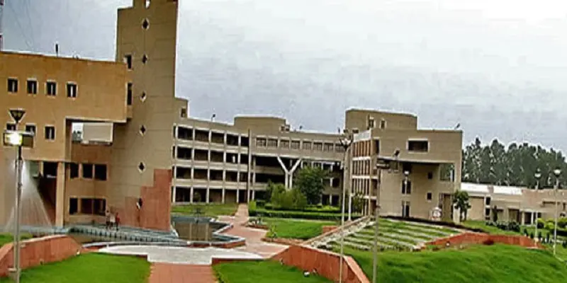 Delhi Technological University - [DTU] campus